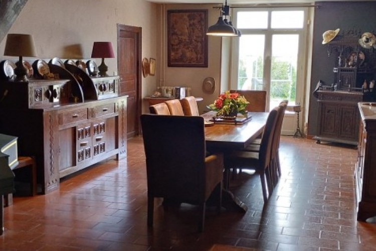 Property For Sale: d'Orthez, Pyrenees-Atlantiques, France 