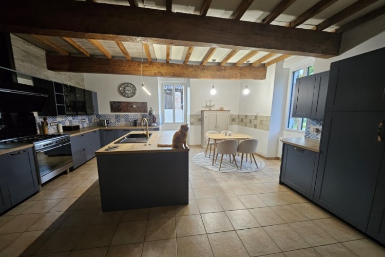 Property For Sale: Auvillar, Tarn-et-Garonne, France 