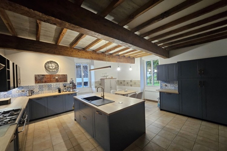 Property For Sale: Auvillar, Tarn-et-Garonne, France 