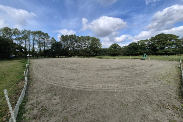 Property For Sale: Guingamp, Côtes-dArmor, France 