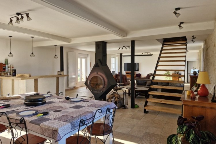 Property For Sale: Vienna, Vienne, France 