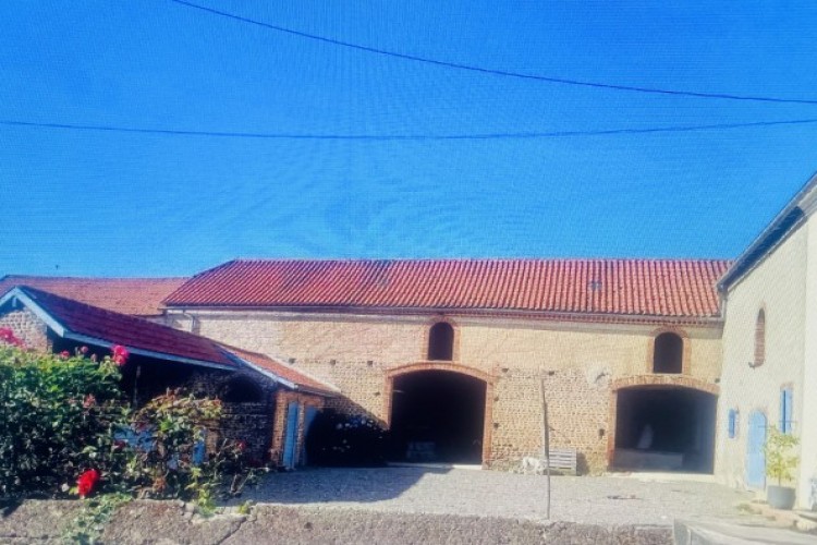 Property For Sale: Vic en Bigorre, Hautes-Pyrénées, France 