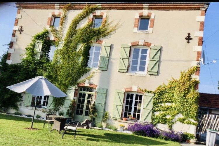 Property For Sale: Le Dorat, Vienne, France 