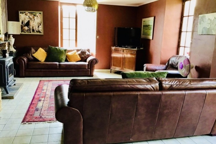 Property For Sale: Le Dorat, Vienne, France 