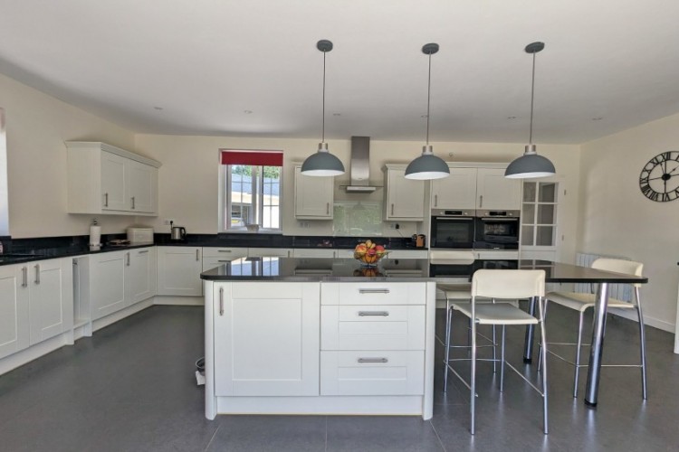 Property For Sale: vienne, Vienne, France 