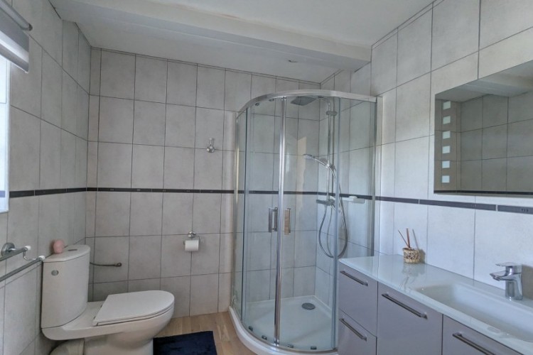 Property For Sale: vienne, Vienne, France 