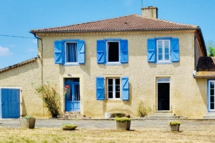 Property For Sale: Sessian, Gers, France 